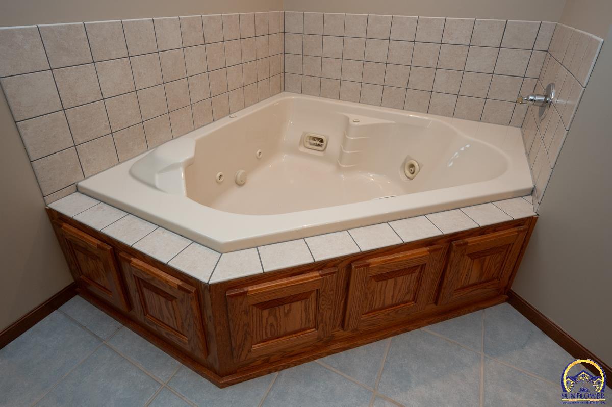 13223 Blue Mound Road Valley Falls, KS 66088 - Photo 26 of 43