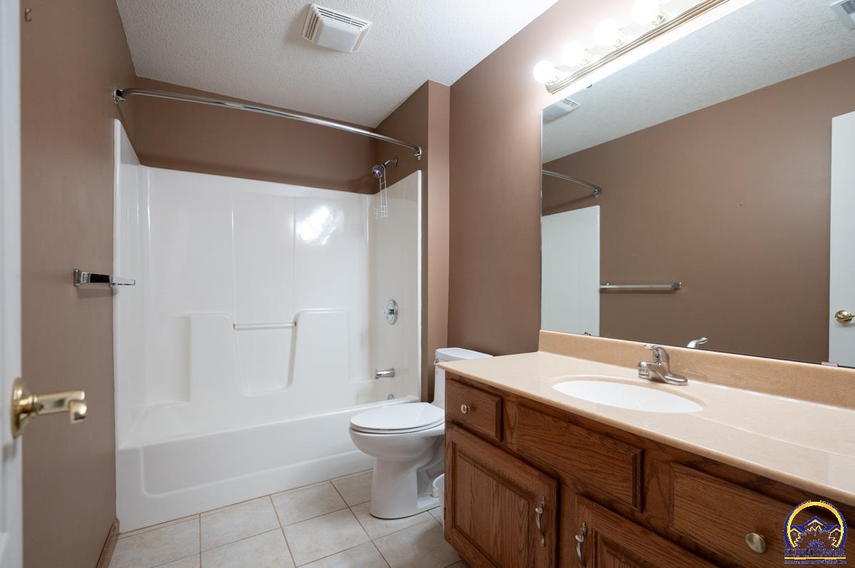 13223 Blue Mound Road Valley Falls, KS 66088 - Photo 35 of 43