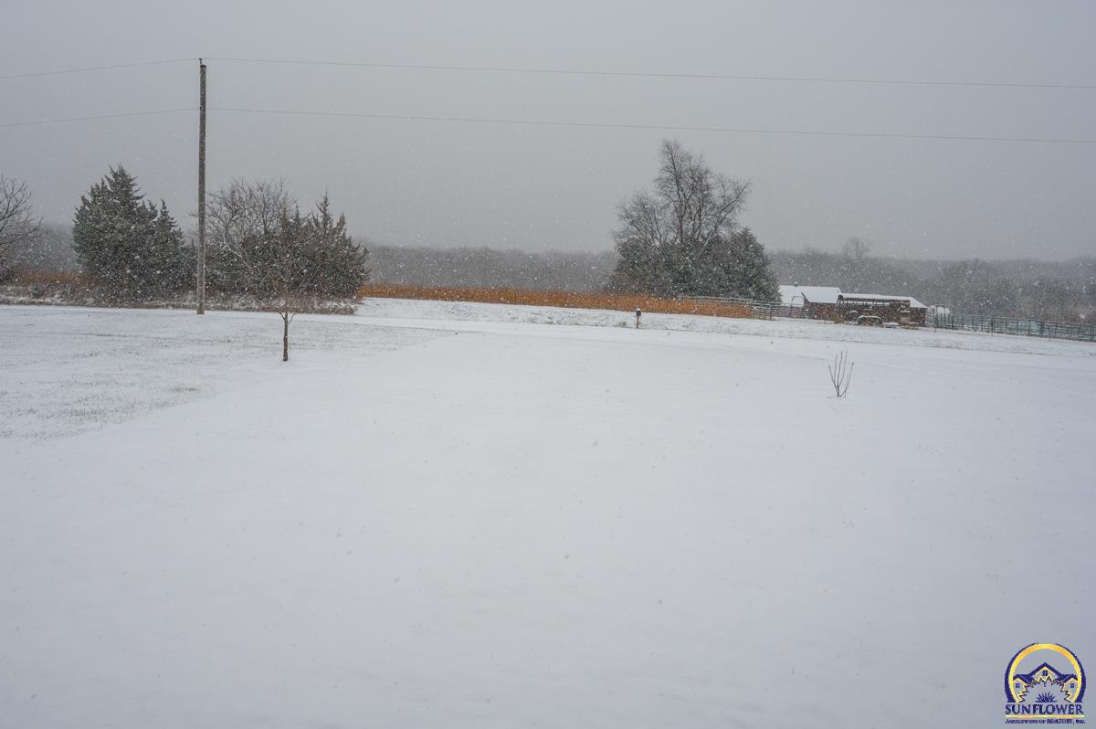 13223 Blue Mound Road Valley Falls, KS 66088 - Photo 8 of 43