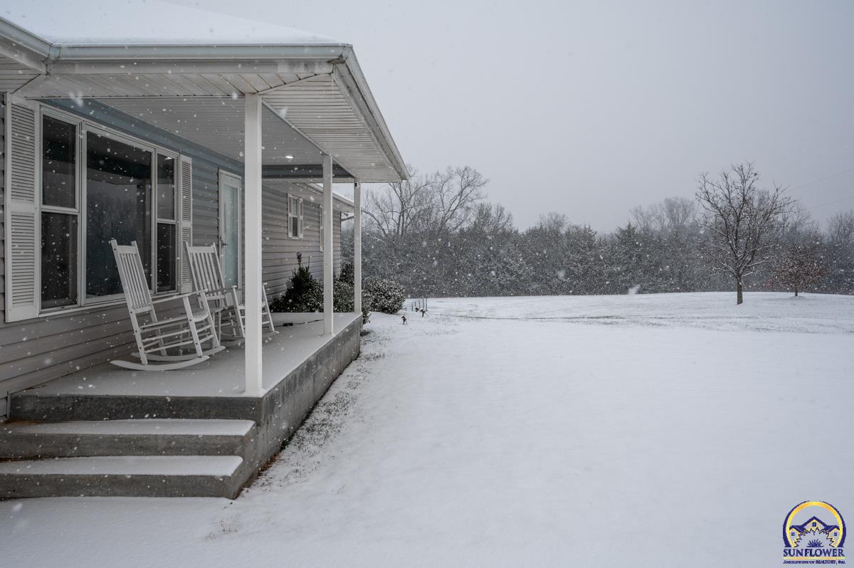 13223 Blue Mound Road Valley Falls, KS 66088 - Photo 9 of 43