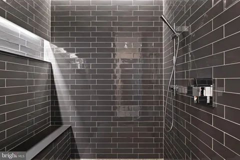 $3,395,000 | 113-115 Arch Street, Unit PH2, Philadelphia, PA 19106