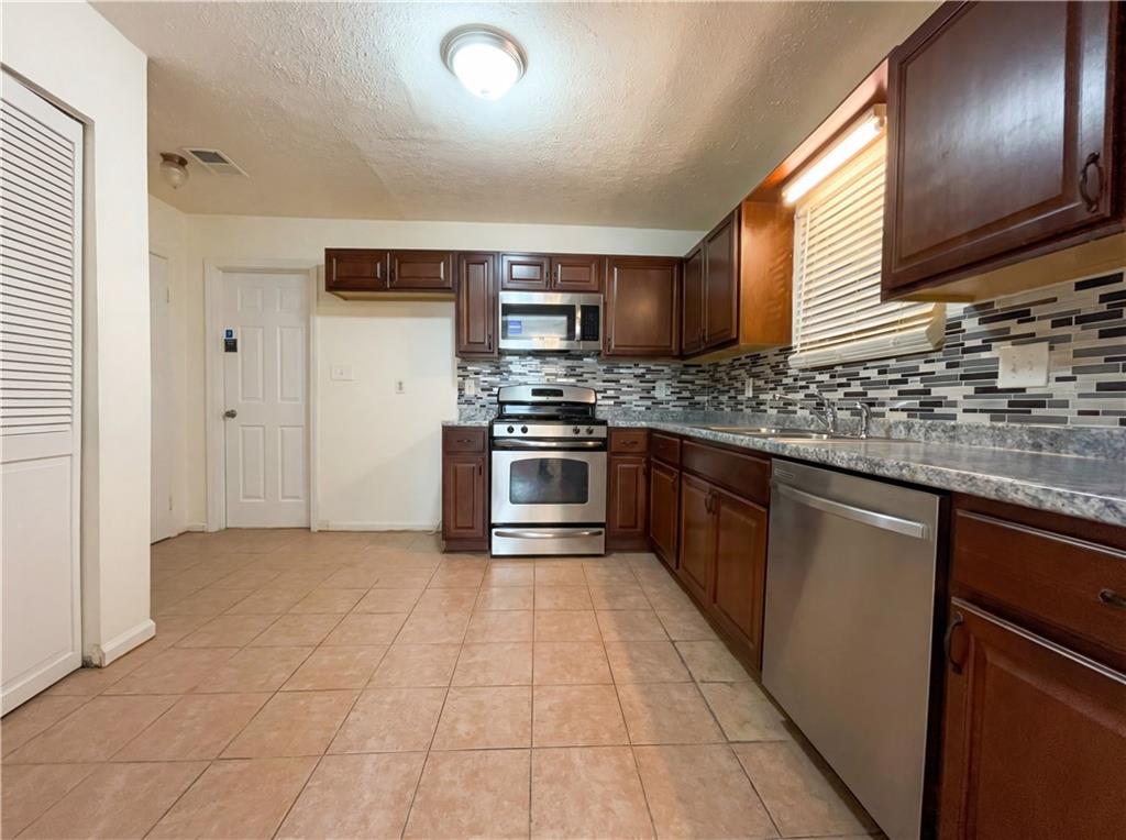 5328 Ridge Forest Drive Stone Mountain, GA 30083 - Photo 14 of 30