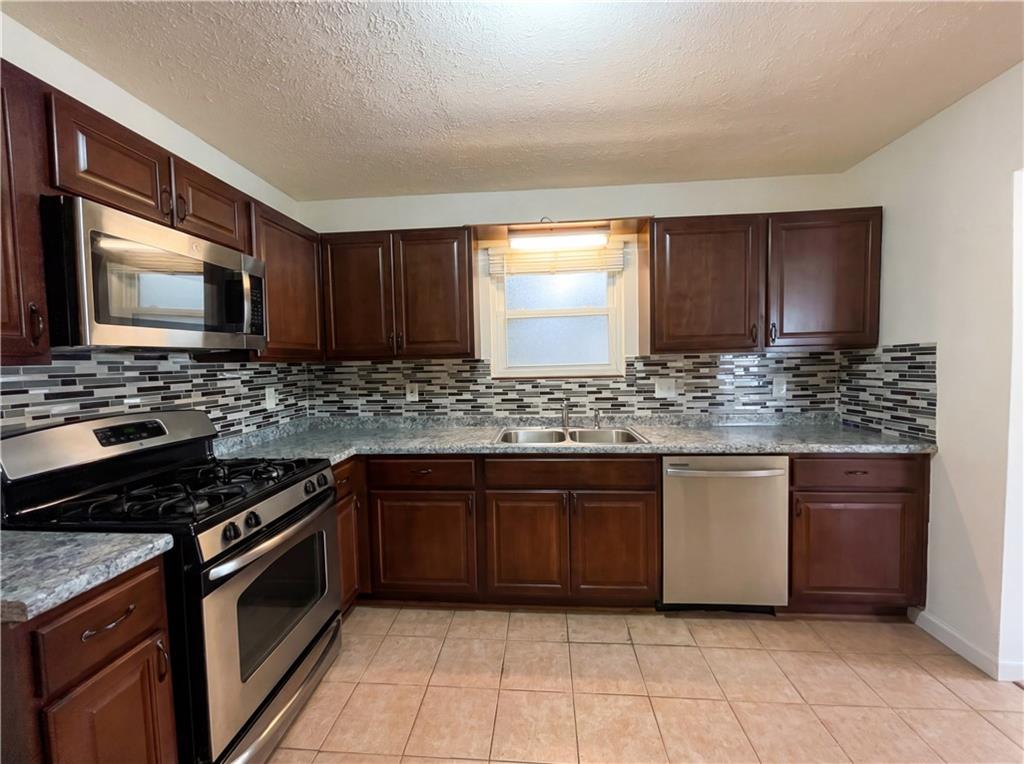 5328 Ridge Forest Drive Stone Mountain, GA 30083 - Photo 2 of 30