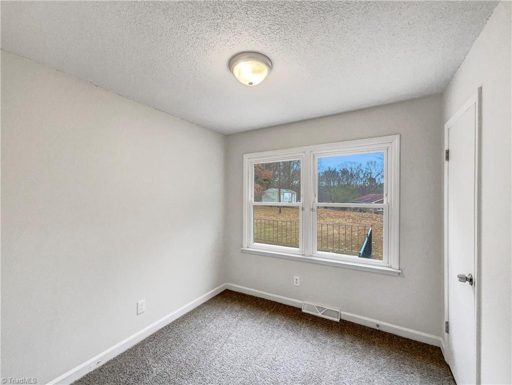 2560 Wallingford Road Northeast Winston-Salem, NC 27101 - Photo 10 of 23