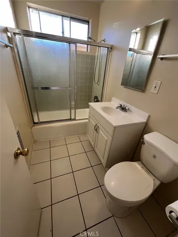 $1,695 | 14632 Erwin Street, Unit 7, Van Nuys, CA 91411