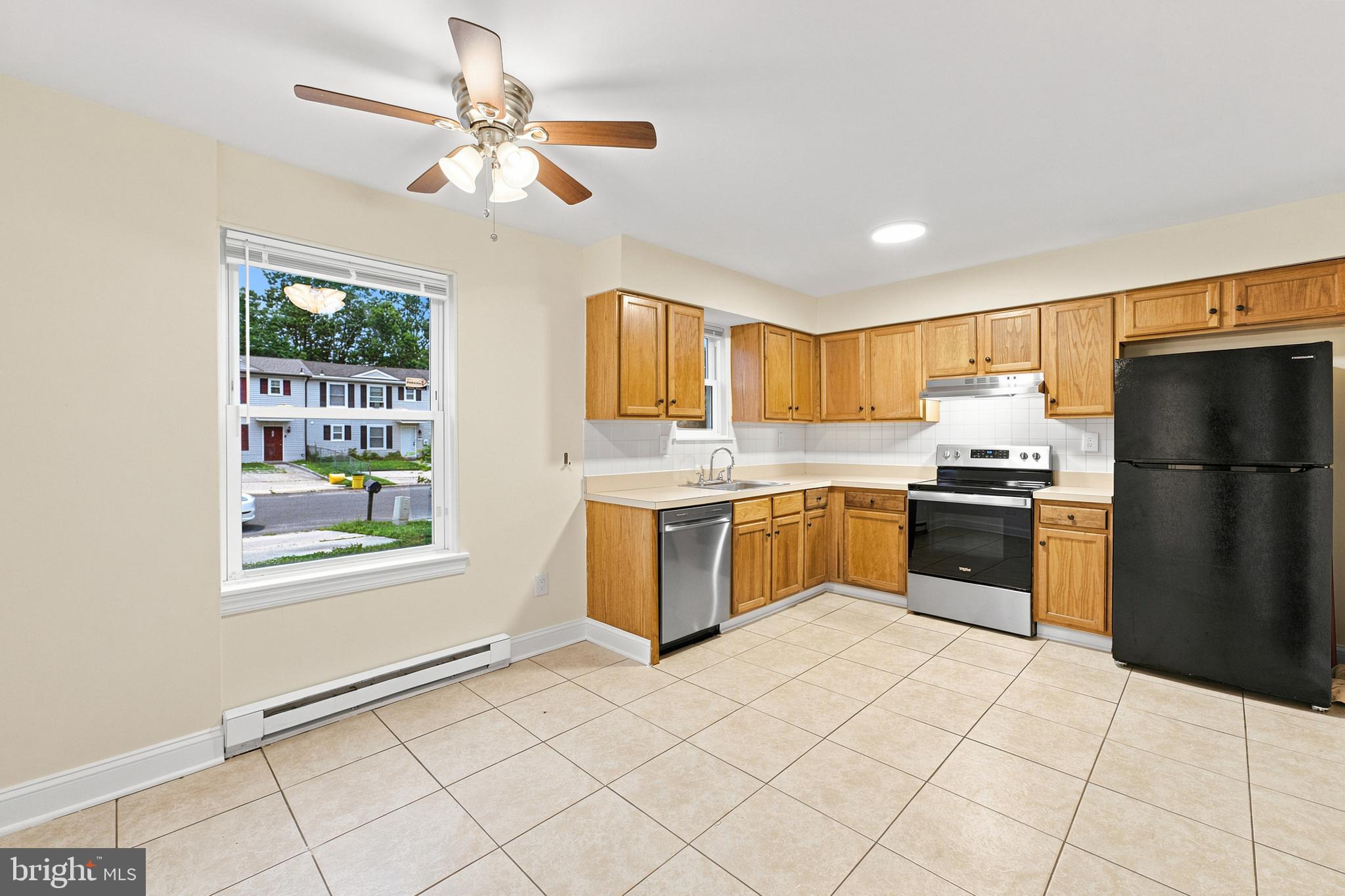 155 Hampshire Road Sicklerville, NJ 08081 - Photo 3 of 18