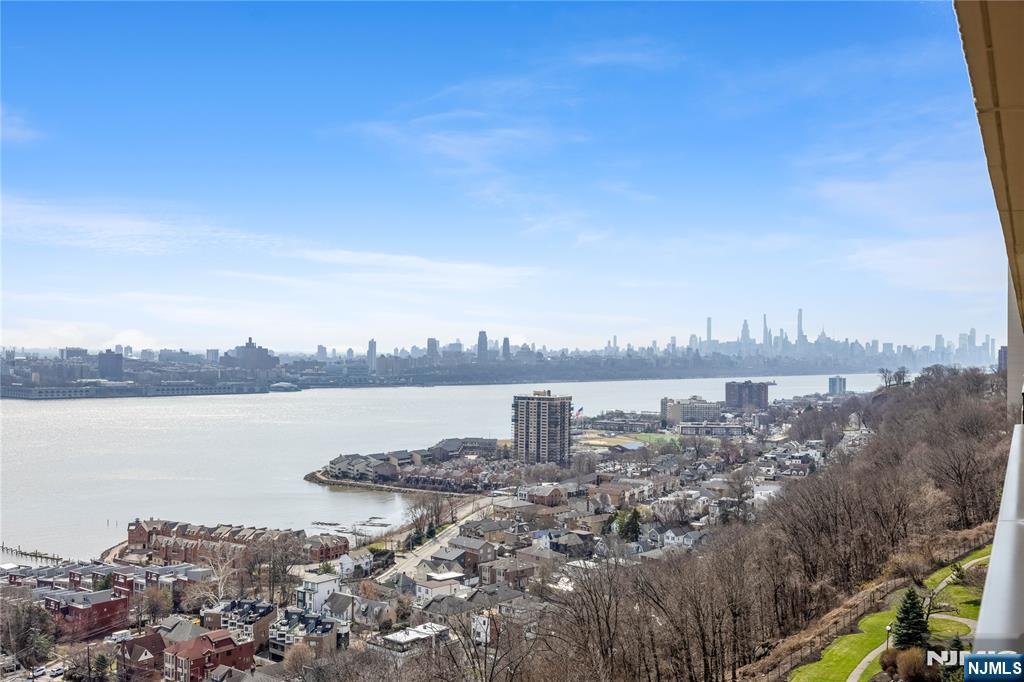 4 Horizon Road, Unit 1210 Fort Lee, NJ 07024 - Photo 23 of 29