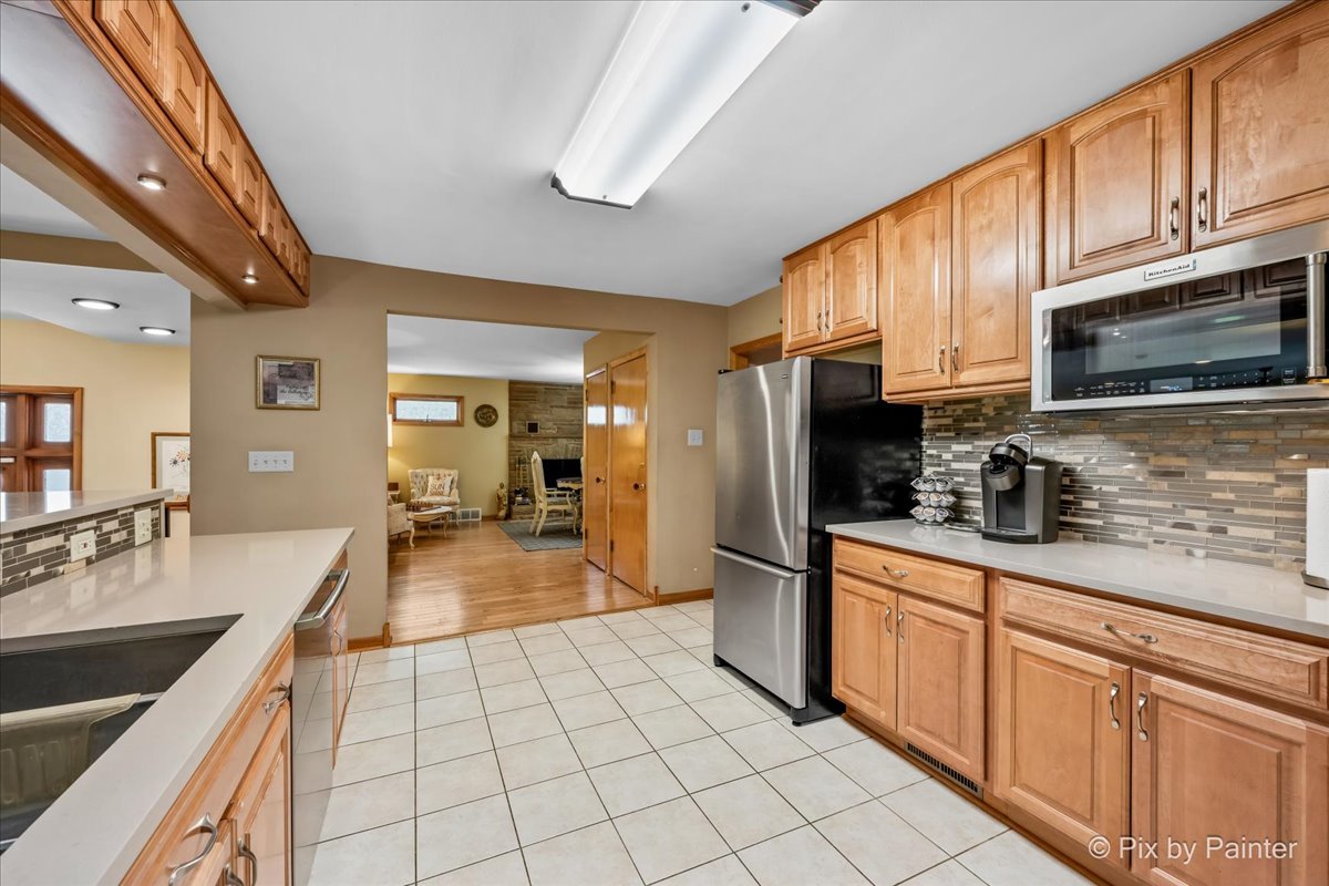 4N260 Walter Road Addison, IL 60101 - Photo 12 of 53