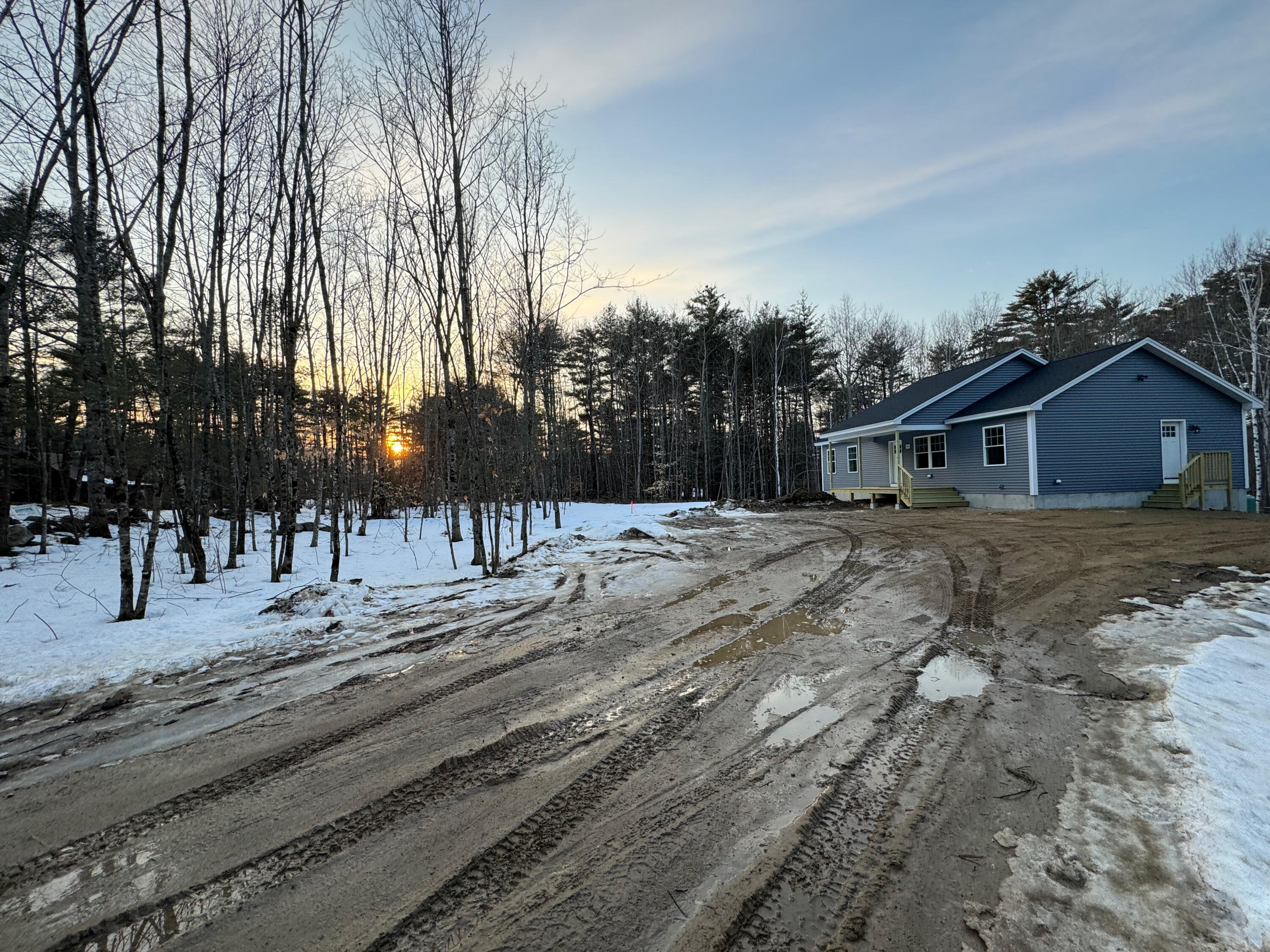 293 Sunset Road Sanford, ME 04083 - Photo 9 of 45 20240227-34