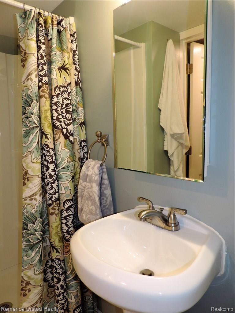 2717 Cumberland Road Berkley, MI 48072 - Photo 28 of 35 DSCN4643.JPG