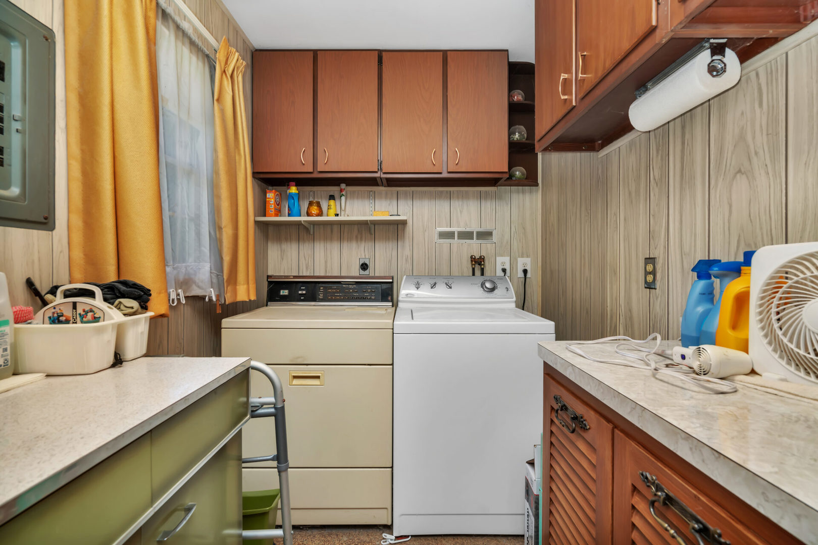 96 South Street Cary, IL 60013 - Photo 12 of 14 a utility room with dryer and washer
