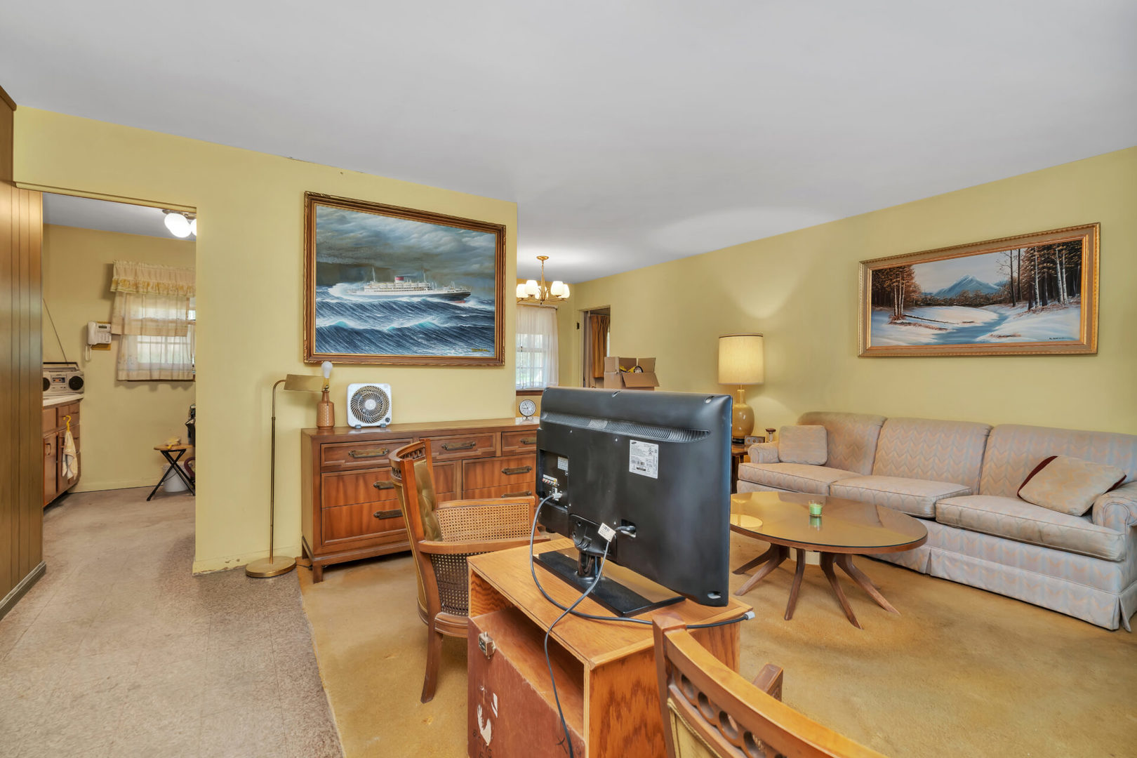 96 South Street Cary, IL 60013 - Photo 5 of 14 a view of a workspace with furniture and a livingroom