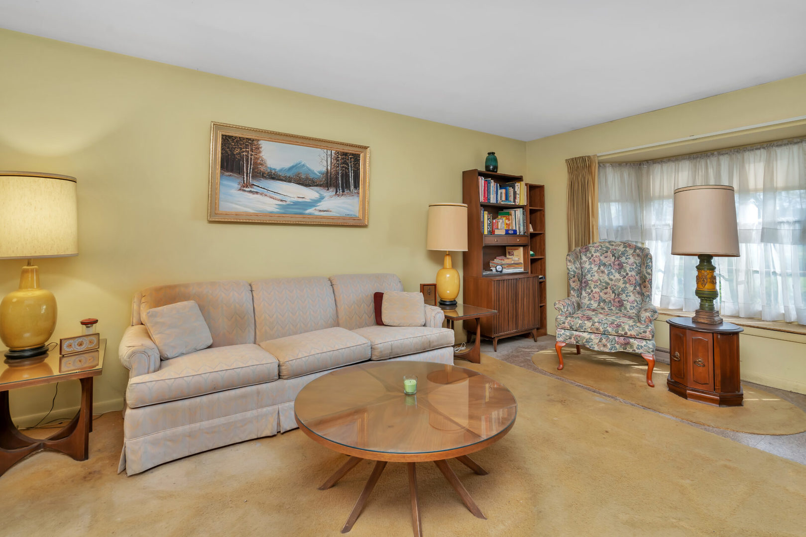 96 South Street Cary, IL 60013 - Photo 6 of 14 a living room with furniture and a wooden floor