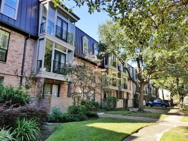 $1,525 | 2400 North Braeswood Boulevard, Unit 329, Houston, TX 77030