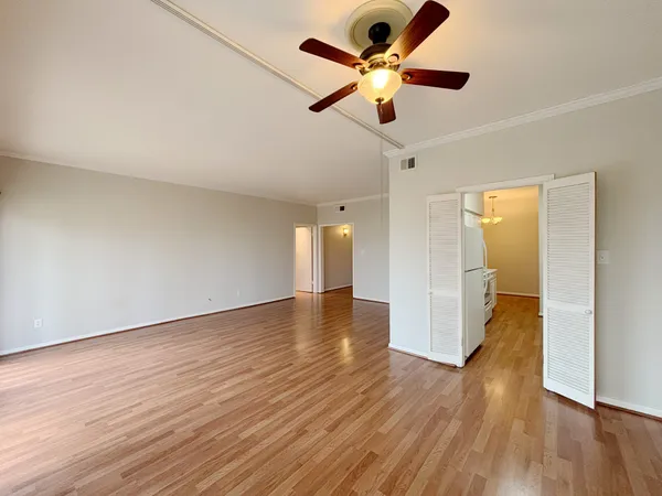 $1,525 | 2400 North Braeswood Boulevard, Unit 329, Houston, TX 77030