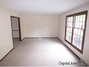 2820 Bemis Heights Springfield, IL 62704 - Photo 3 of 9 Gallery Image 3