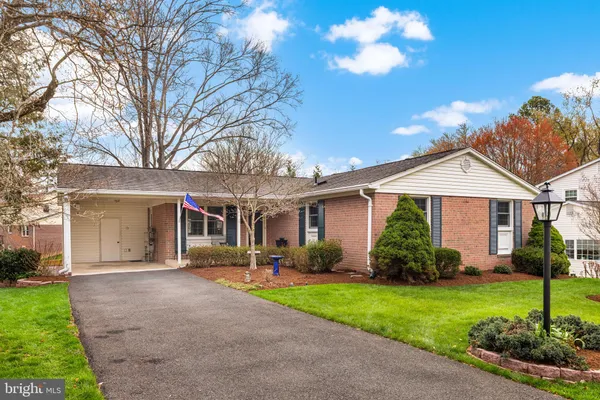 $814,950 | 6964 Conservation Drive, Springfield, VA 22153