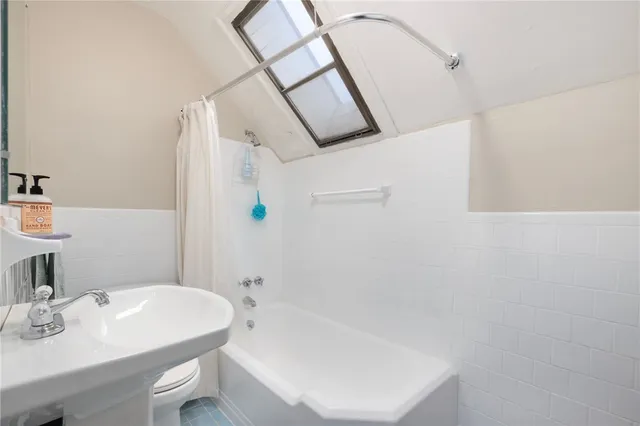 $5,500 | 422 Wayland Avenue, Providence, RI 02906