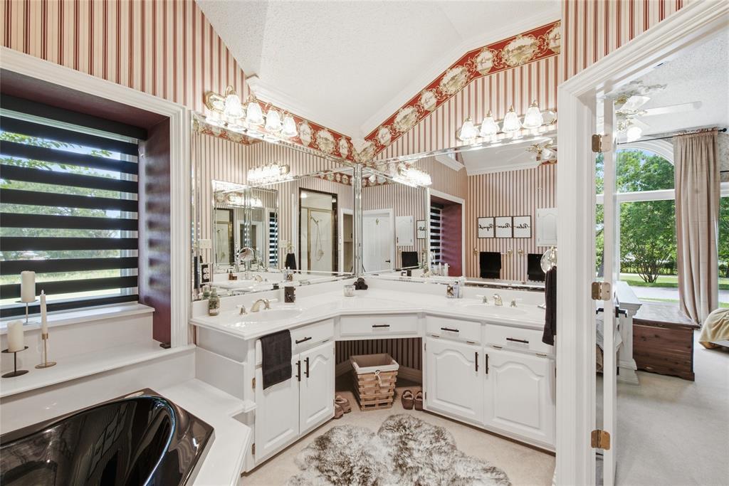 152 Fox Road Weatherford, TX 76088 - Photo 15 of 40
