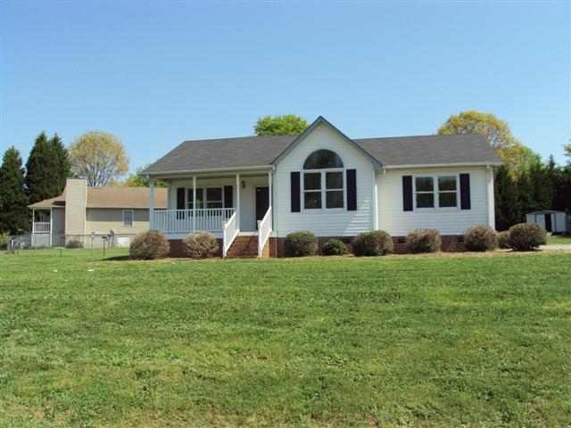 102 Elrod Place Road Piedmont, SC 29673 - Photo 1 of 12 Gallery Image 1