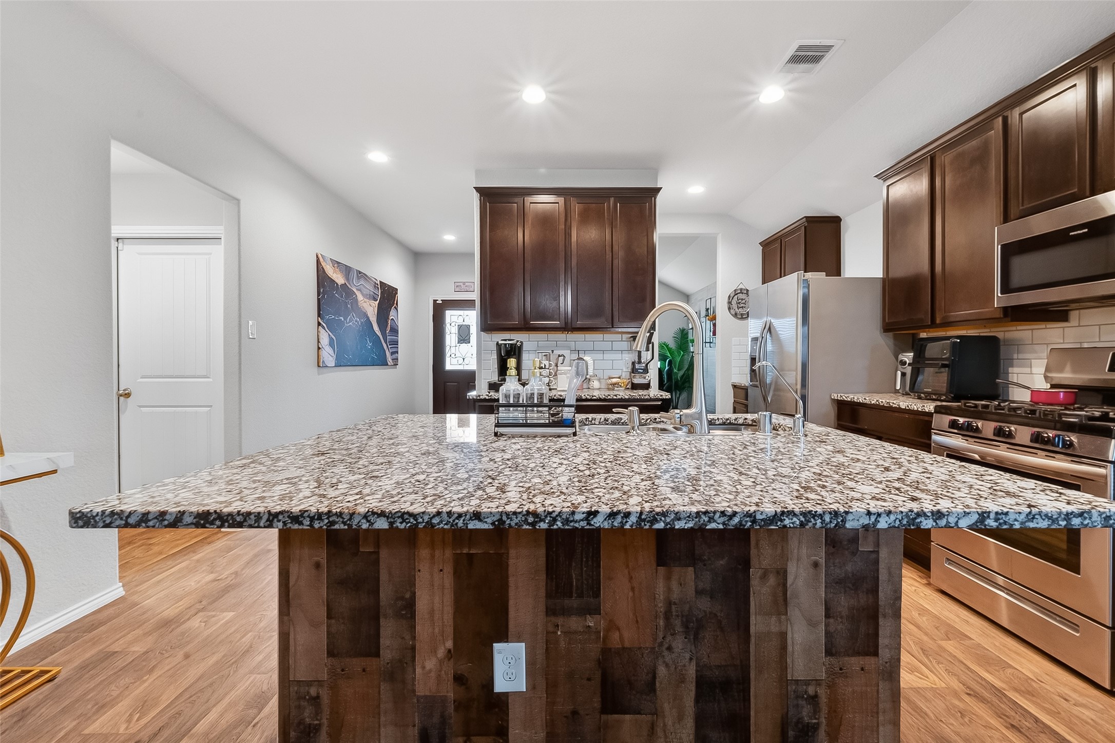 8015 Acorn Flats Lane Rosharon, TX 77583 - Photo 15 of 29