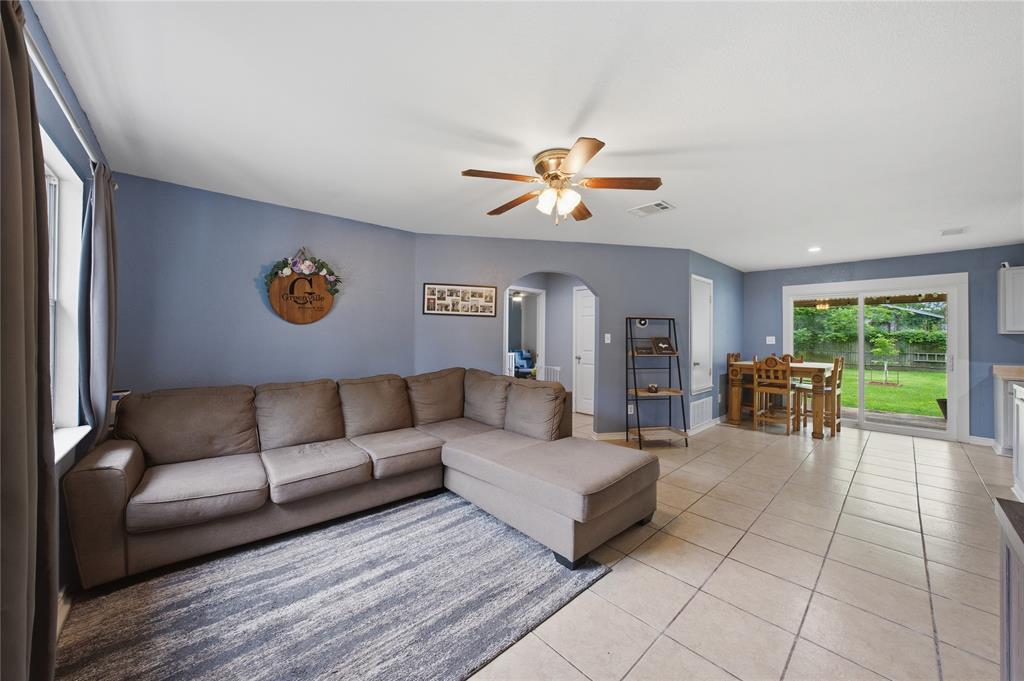 732 Ridgewood Drive Tool, TX 75143 - Photo 2 of 15