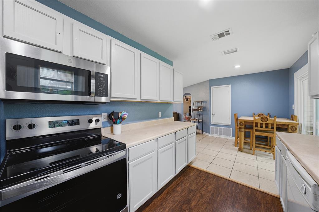 732 Ridgewood Drive Tool, TX 75143 - Photo 3 of 15