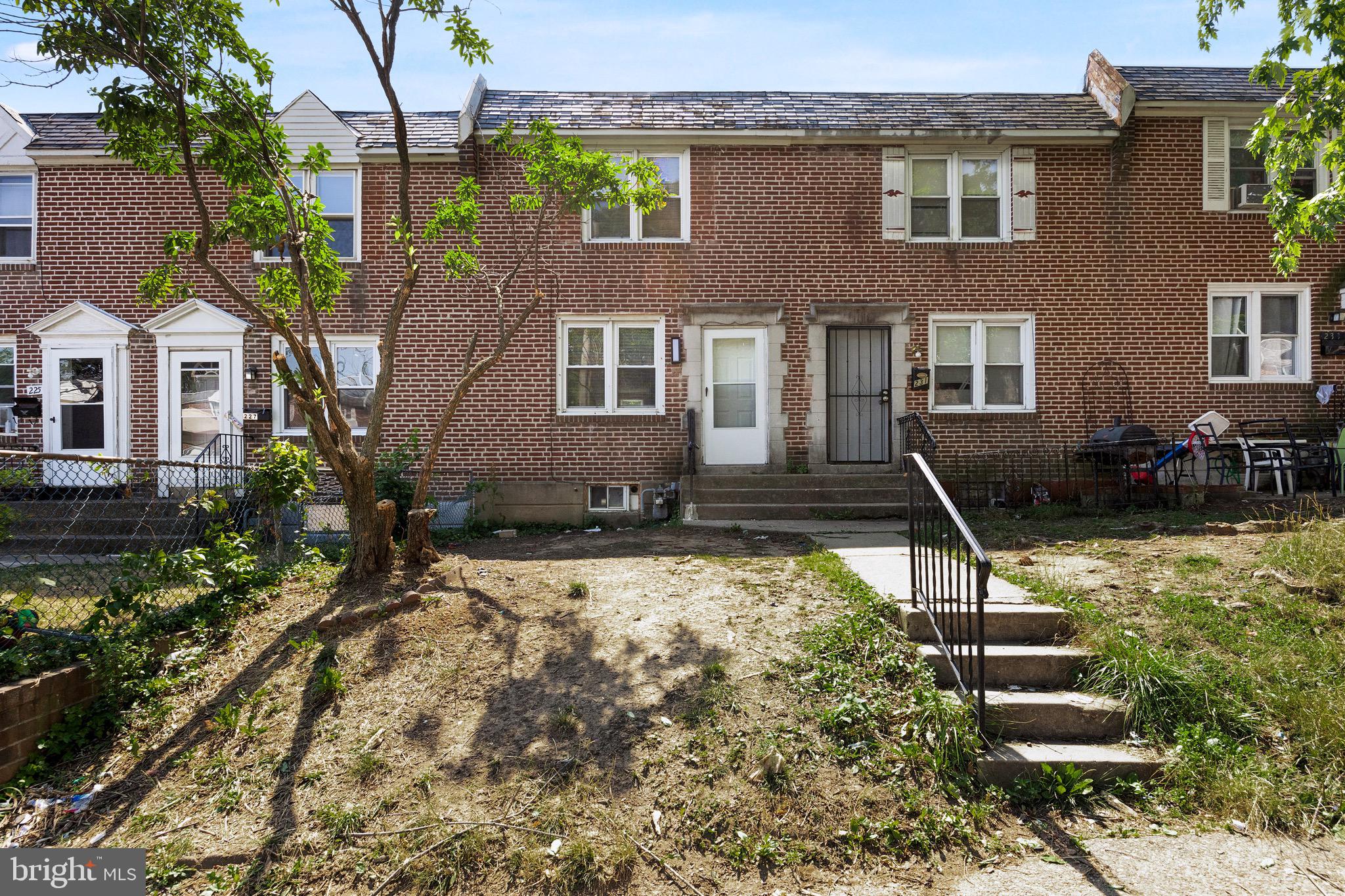229 West 22nd St  