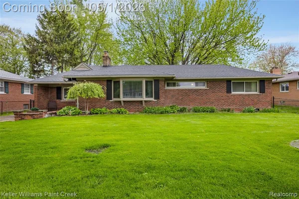 $265,000 | 17469 Doris Avenue, Fraser, MI 48026