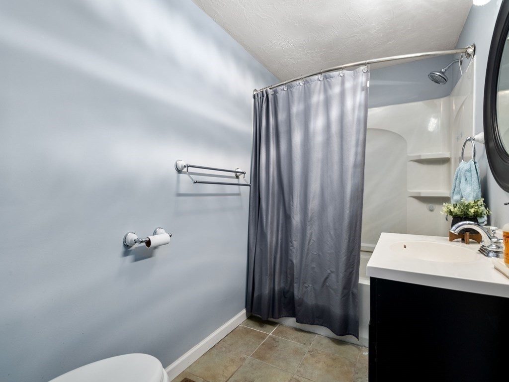 335 Massasoit Road Worcester, MA 01604 - Photo 13 of 30 Gallery Image 13