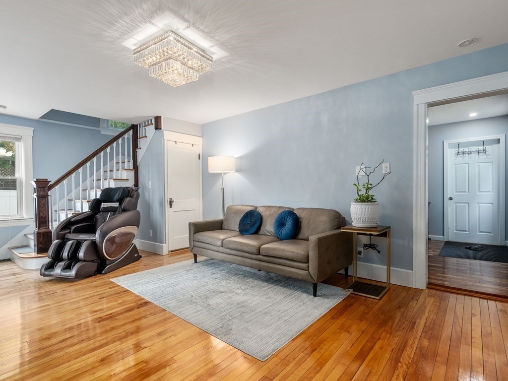 335 Massasoit Road Worcester, MA 01604 - Photo 6 of 30 Gallery Image 6