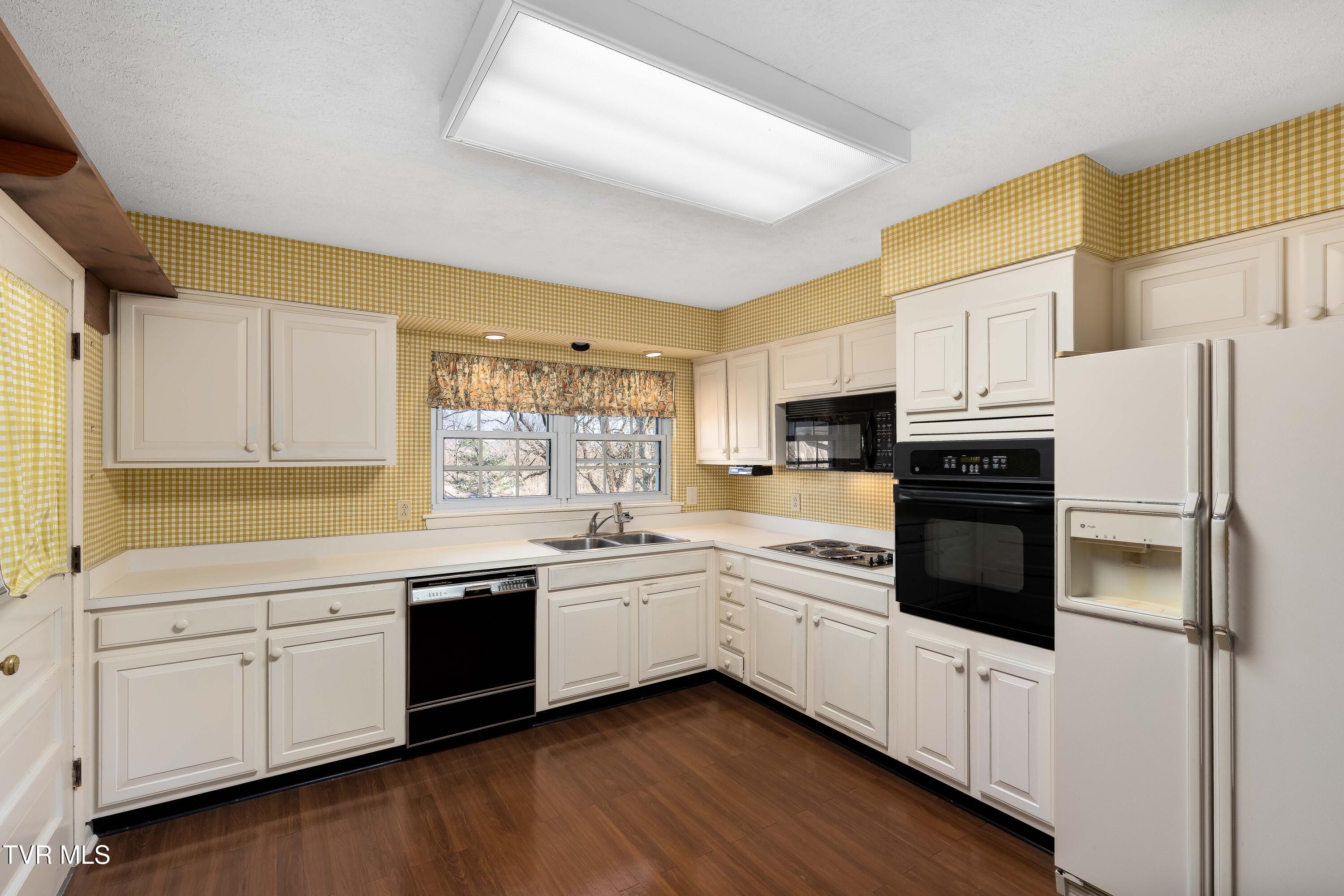 2228 Charsley Road Kingsport, TN 37660 - Photo 20 of 50 2228 Charsley Rd (35 of 57)