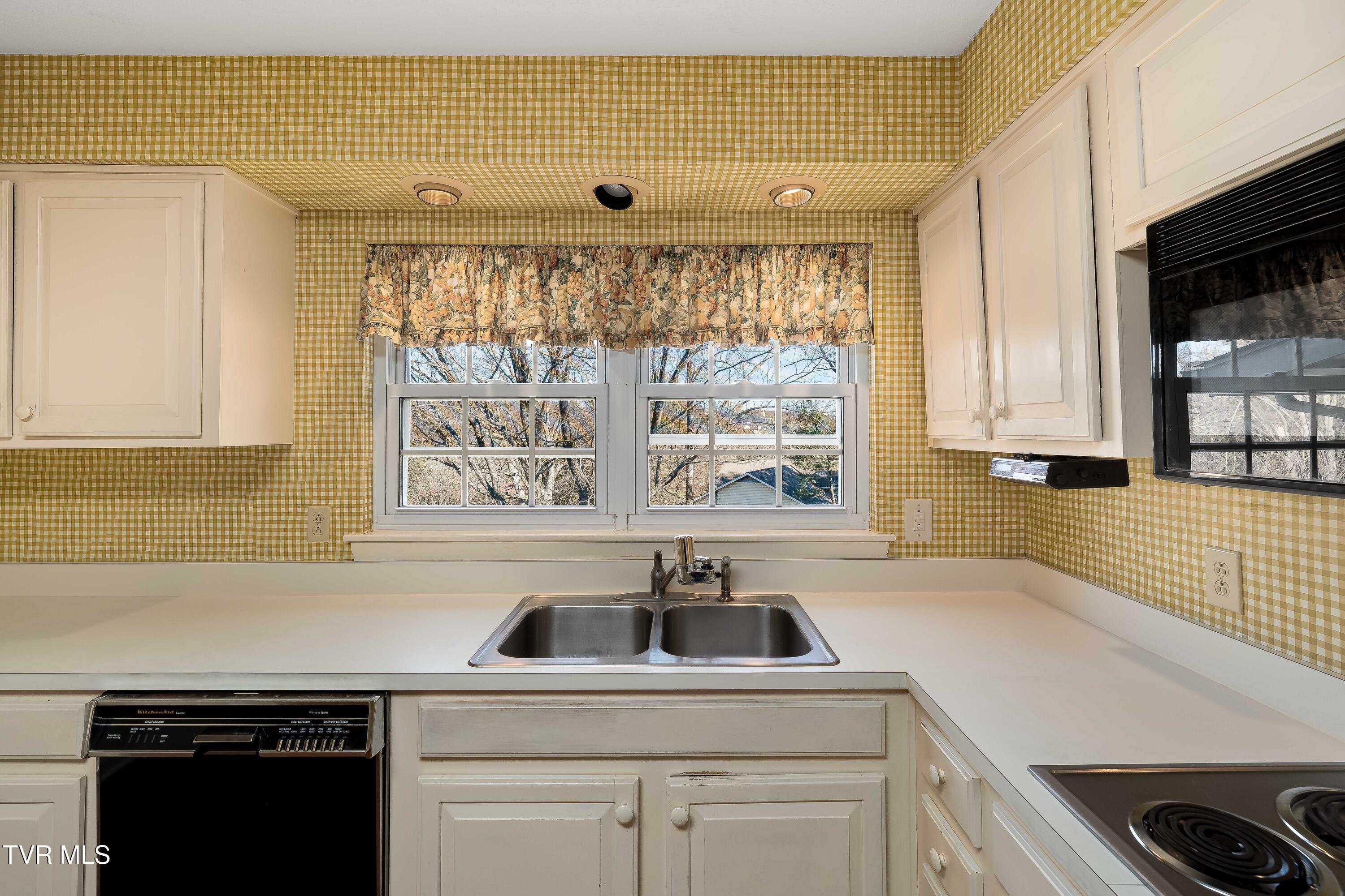 2228 Charsley Road Kingsport, TN 37660 - Photo 23 of 50 2228 Charsley Rd (38 of 57)