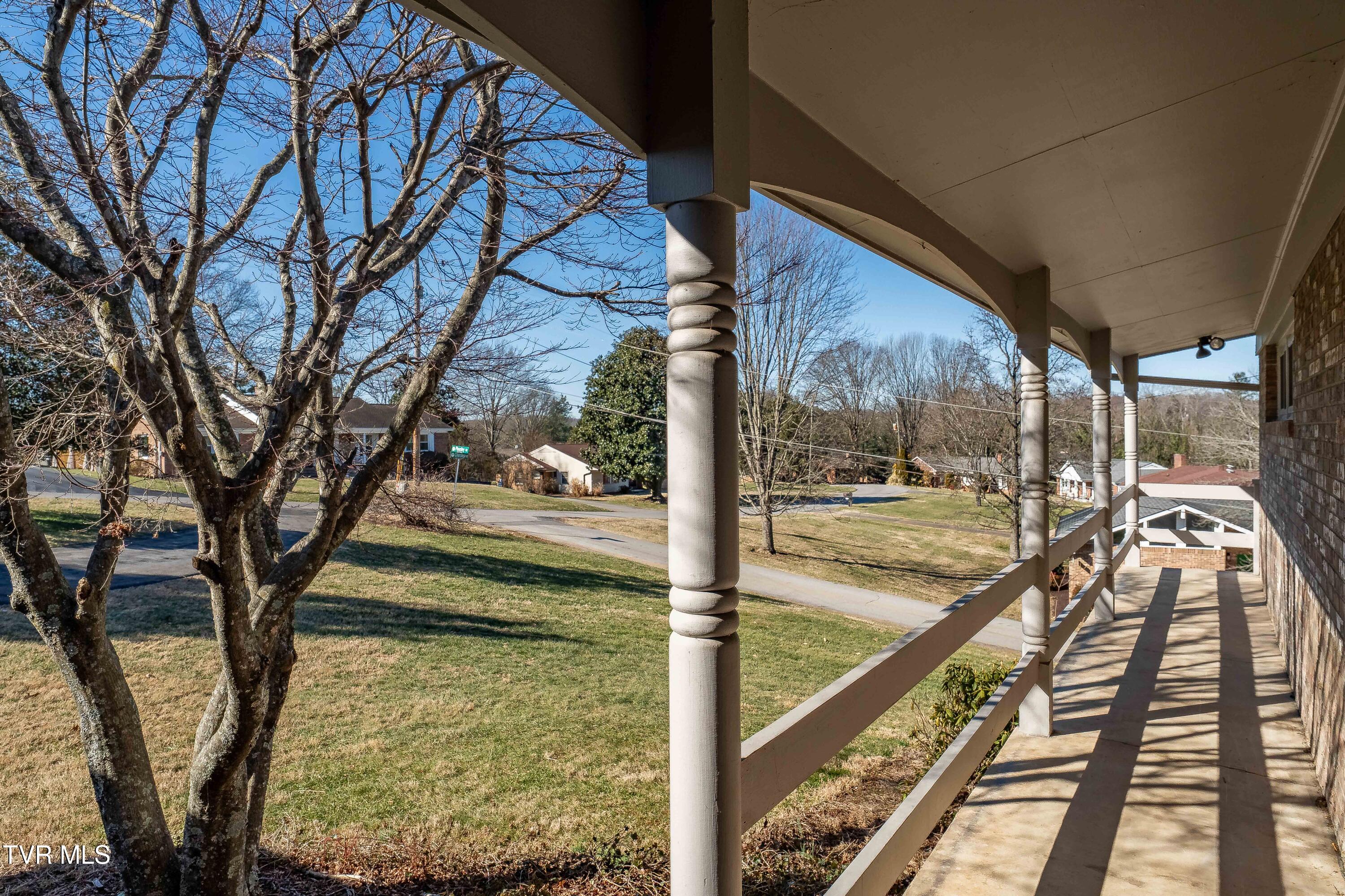 2228 Charsley Road Kingsport, TN 37660 - Photo 6 of 50 2228 Charsley Rd (9 of 57)