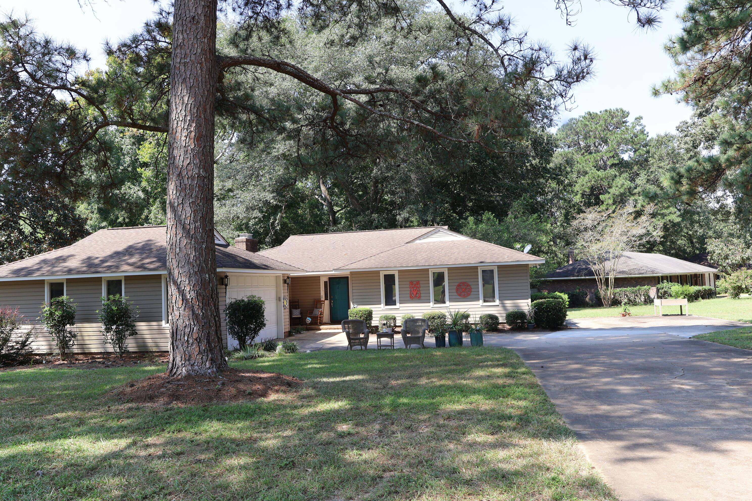 2389 Clematis Trail Sumter, SC 29150 - Photo 2 of 41