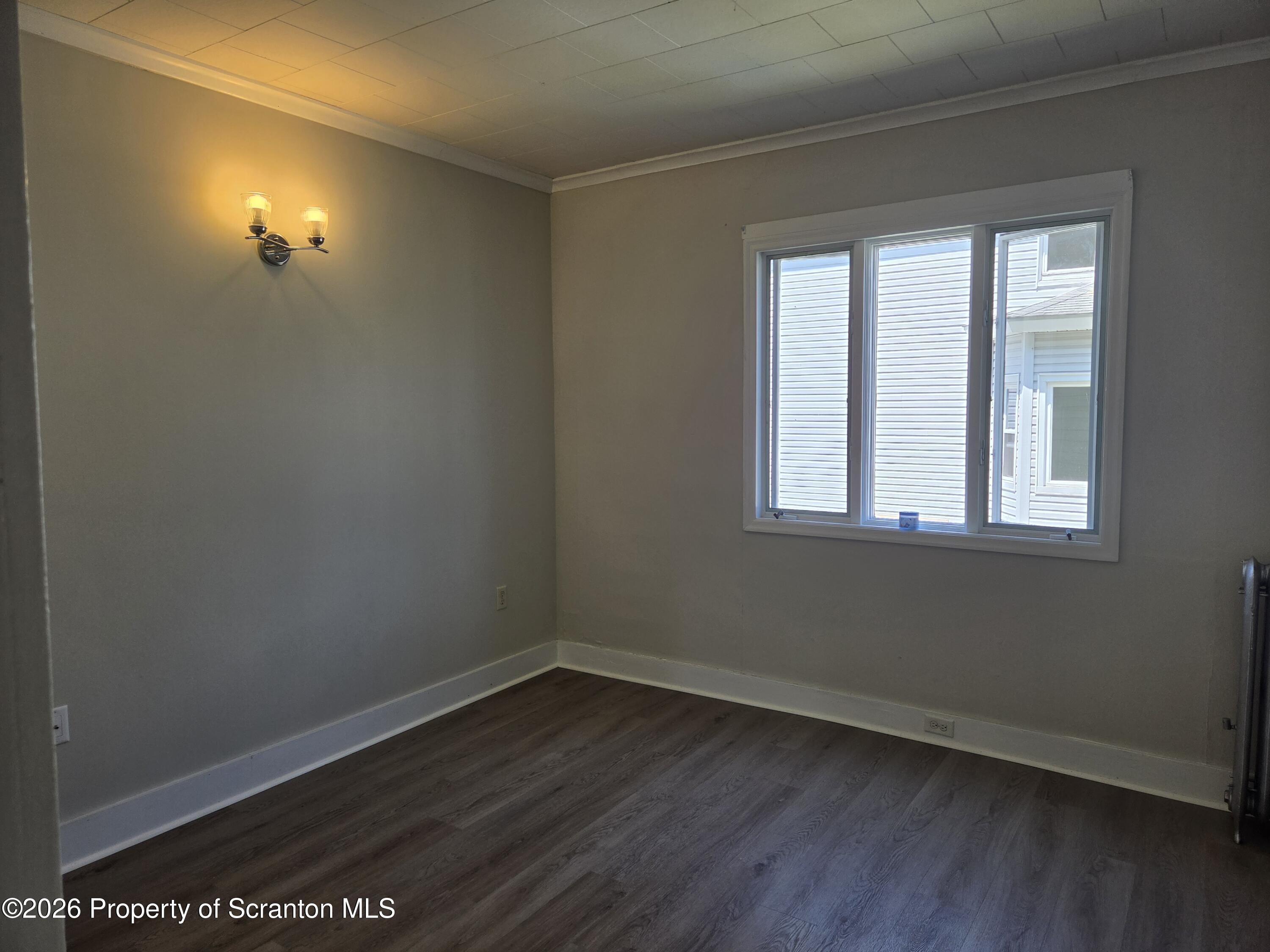 409 Butler Street Dunmore, PA 18512 - Photo 7 of 33 Living Room
