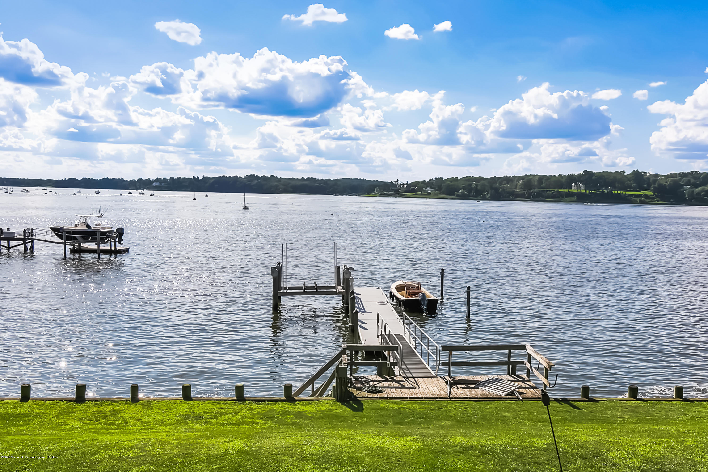 973 River Road Fair Haven, NJ 07704 - Photo 3 of 25 973 River Rd Fair Haven NJ-print-014-017