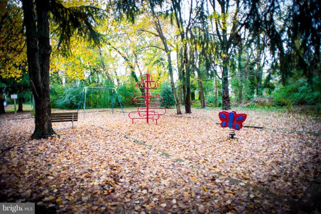 $3,100 | 939 Barton Oaks Place, Herndon, VA 20170