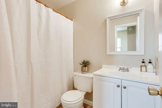 $3,100 | 939 Barton Oaks Place, Herndon, VA 20170