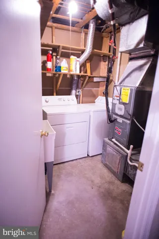 $3,100 | 939 Barton Oaks Place, Herndon, VA 20170