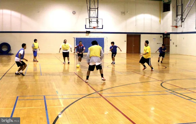 $3,100 | 939 Barton Oaks Place, Herndon, VA 20170