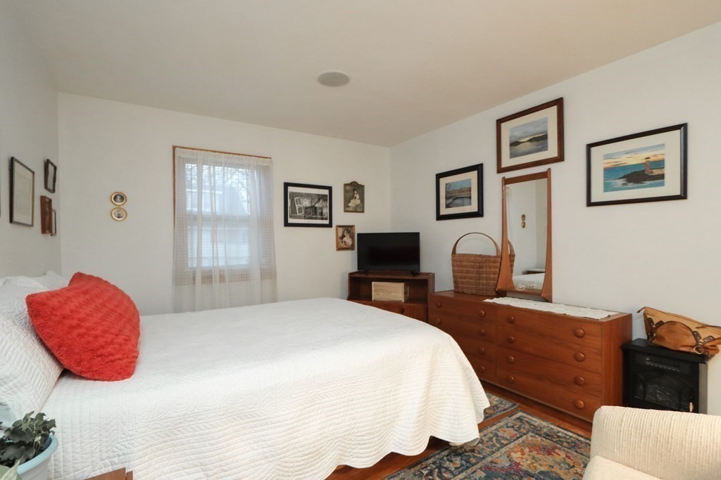 256 Draper Street Springfield, MA 01108 - Photo 12 of 22