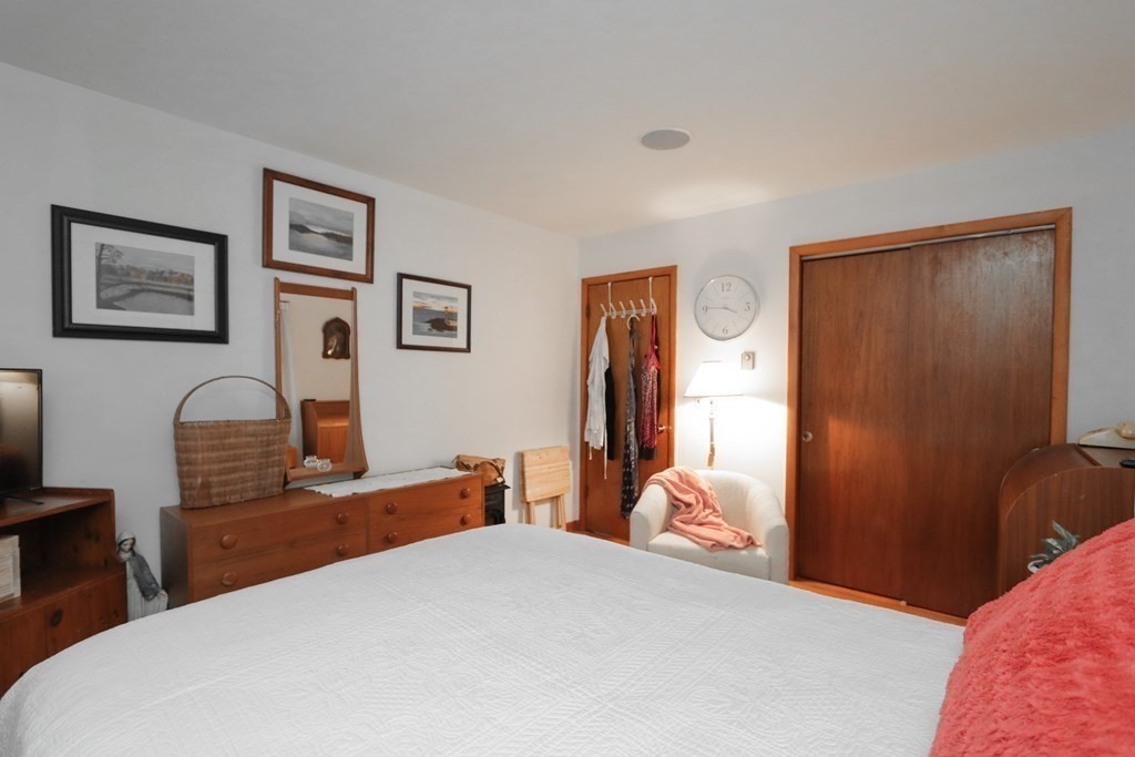 256 Draper Street Springfield, MA 01108 - Photo 13 of 22