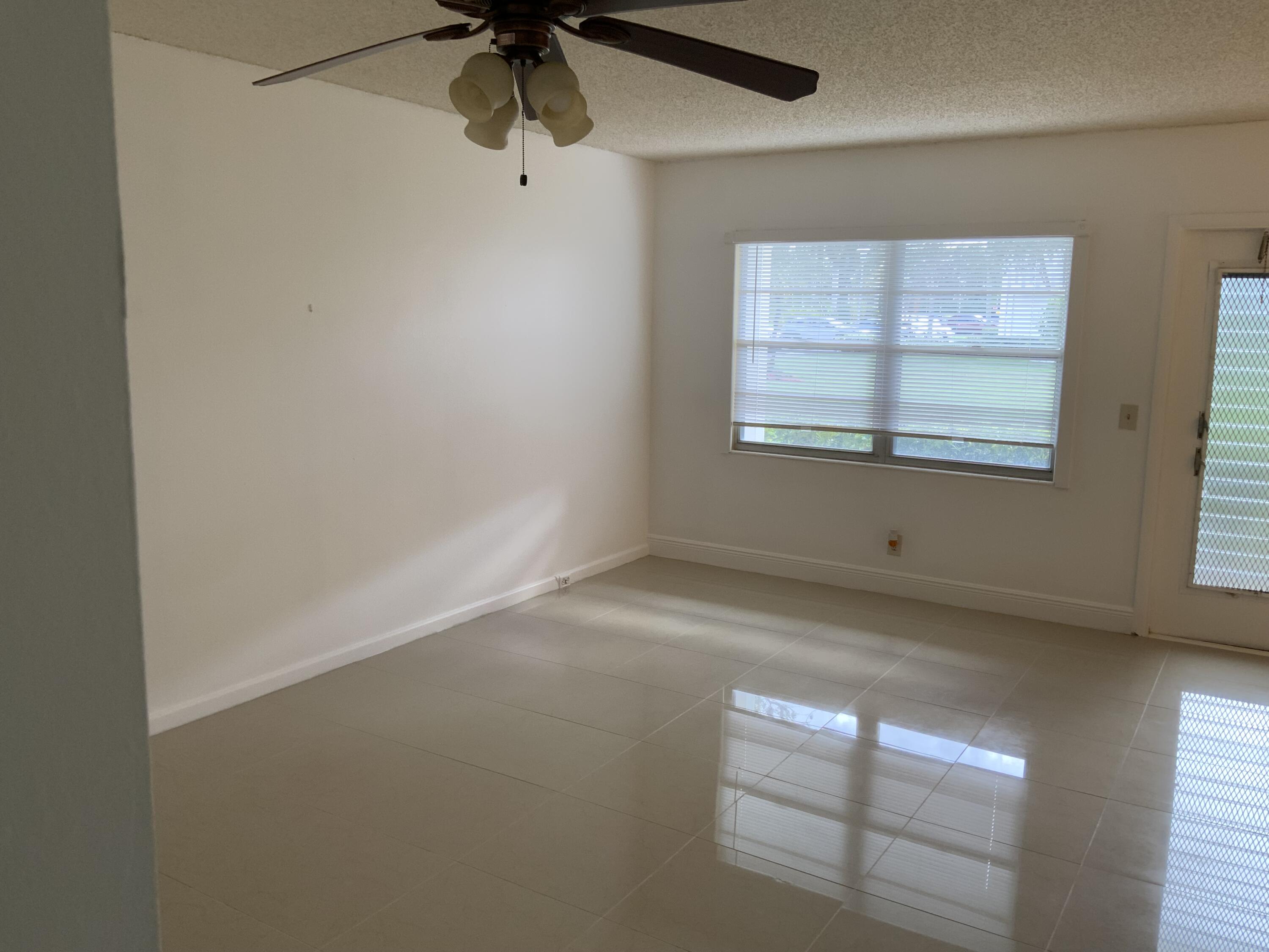 223 Fanshaw F Boca Raton, FL 33434 - Photo 17 of 27 IMG_2226