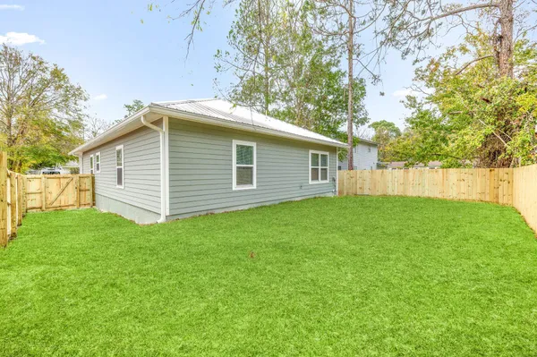 $2,200 | 866 West 12th Street, St. Augustine, FL 32084