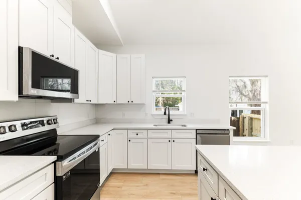 $2,200 | 866 West 12th Street, St. Augustine, FL 32084