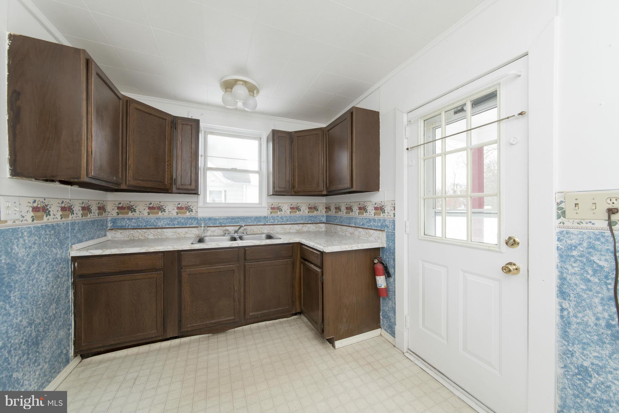 722 Wampler Road Baltimore, MD 21220 - Photo 13 of 30 Kitchen