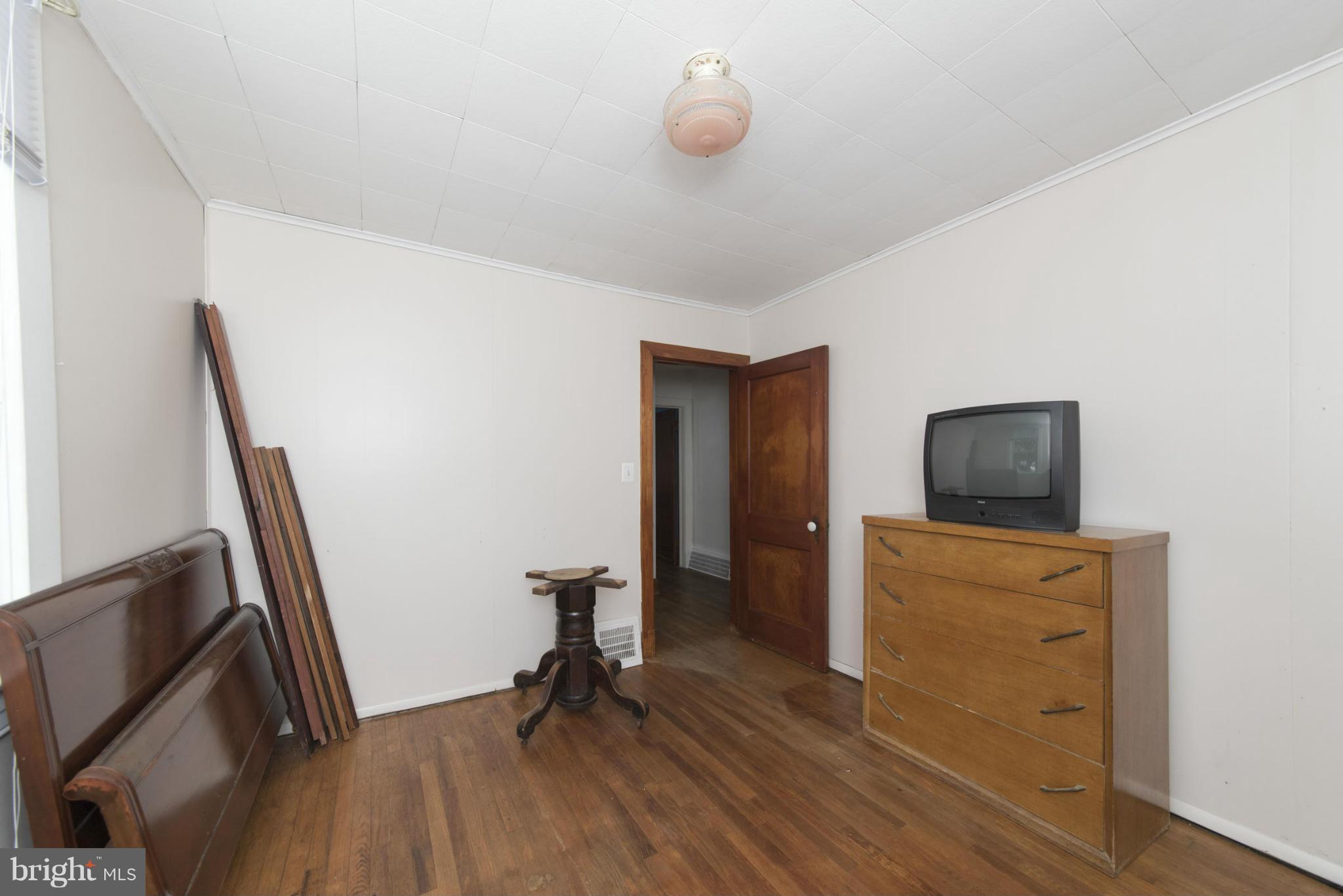 722 Wampler Road Baltimore, MD 21220 - Photo 19 of 30 Bedroom