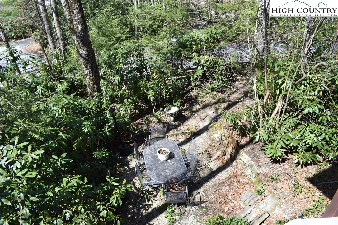 258 Ivy Road Newland, NC 28657 - Photo 7 of 26