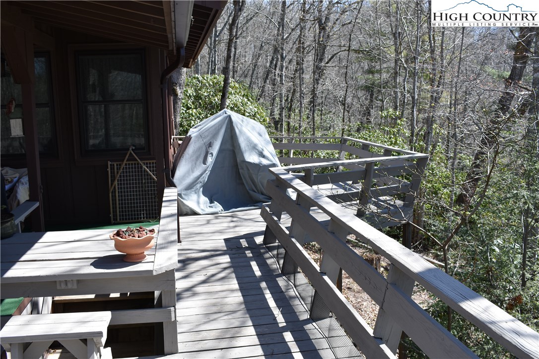 258 Ivy Road Newland, NC 28657 - Photo 9 of 26 a view of outdoor space with seating